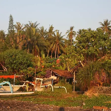 Villa Jasri Point - Beachfront Villa Close To Surf
