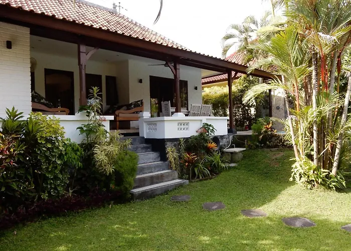 Point - Beachfront Close To Surf Jasri